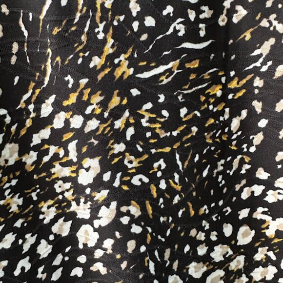 Black, gold and white woman's top - Picture 2 of 3